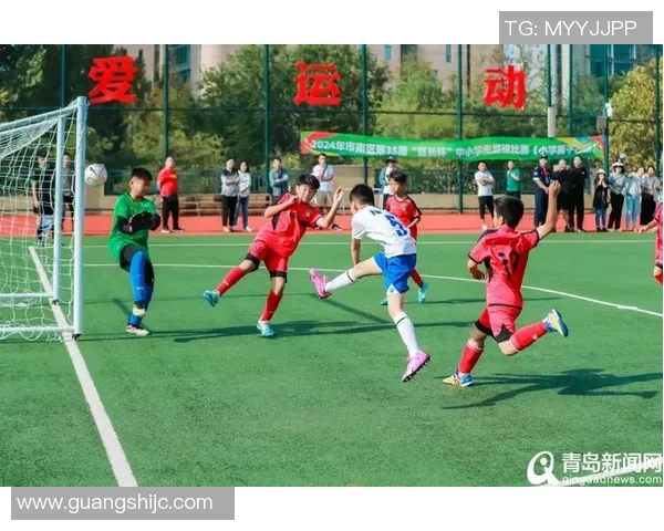 安徽足球小将崭露头角努力追梦展现青春风采与拼搏精神